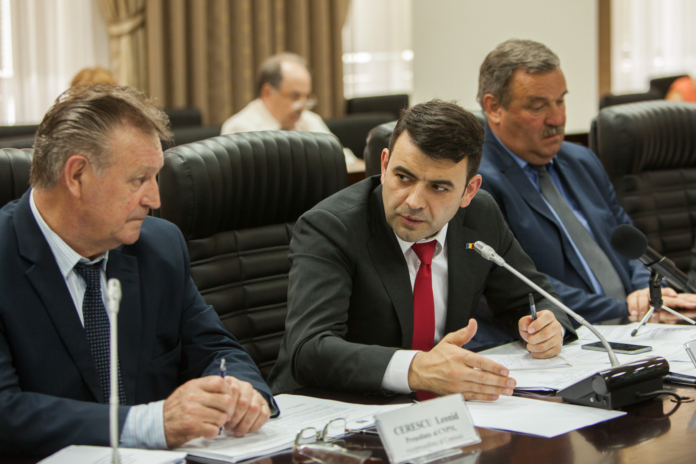 comisia8c502.jpg